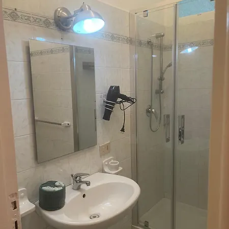 Casa Dei Nonni Di Yuri לינה וארוחת בוקר פלרמו